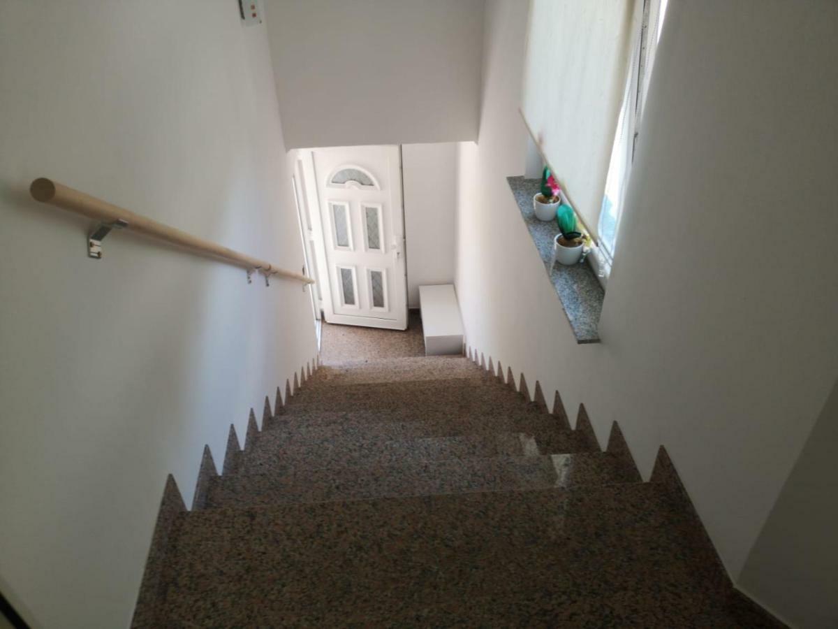 Apartamento Odisey Postojna Exterior foto