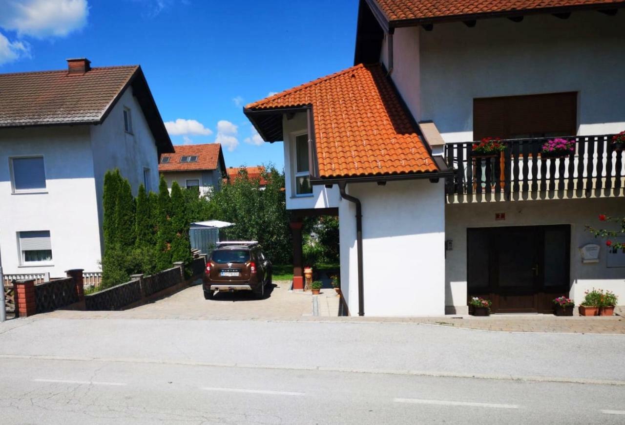 Apartamento Odisey Postojna Exterior foto